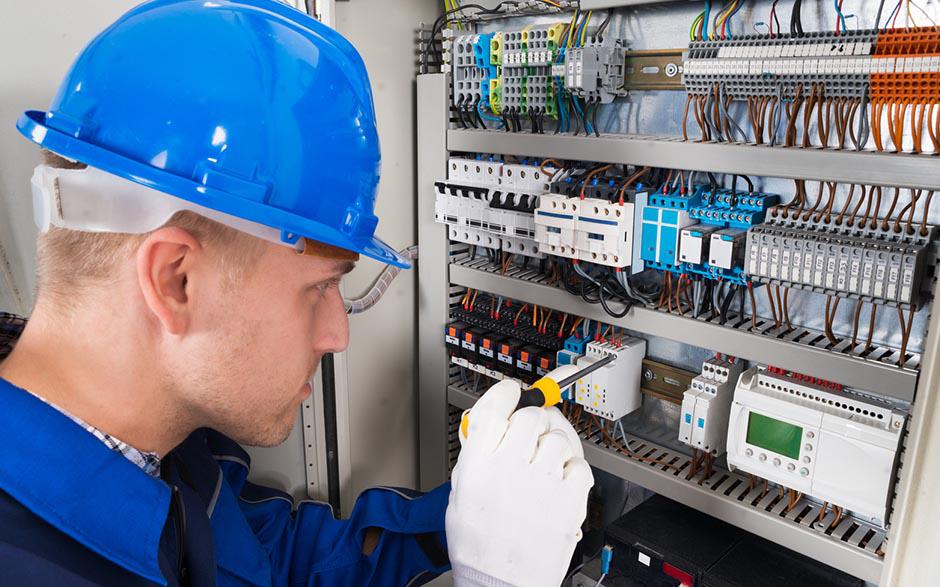je recherche un électricien Mantes-la-Ville