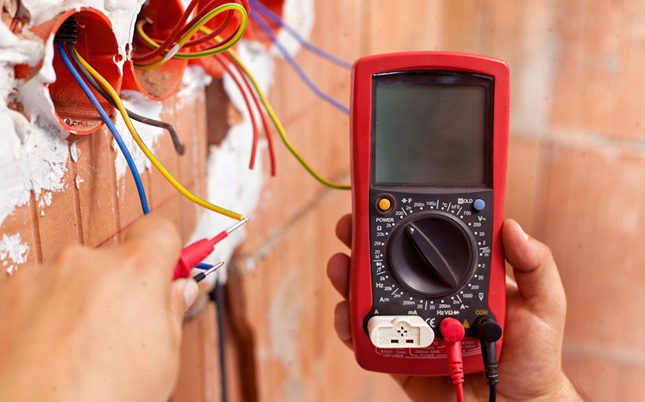je recherche un électricien Malakoff